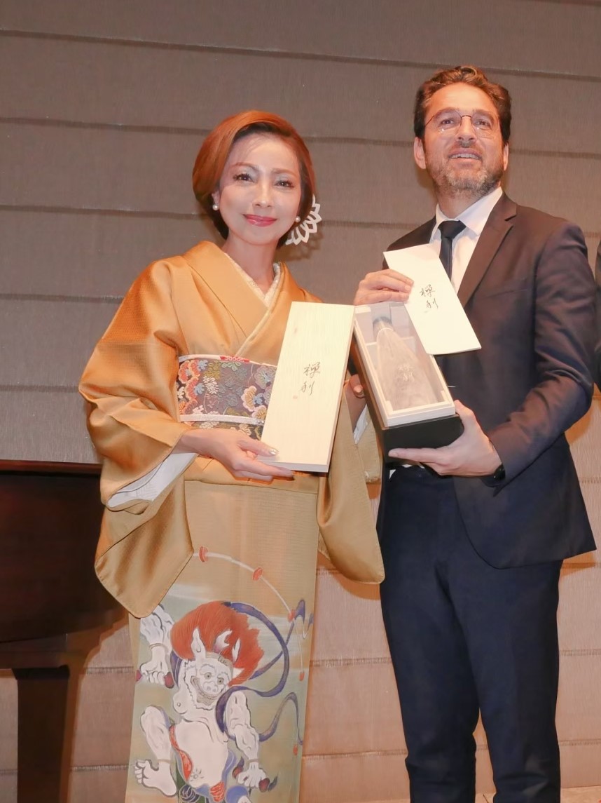 八イメージ