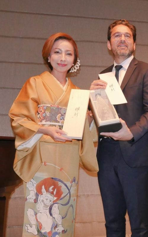 八イメージ